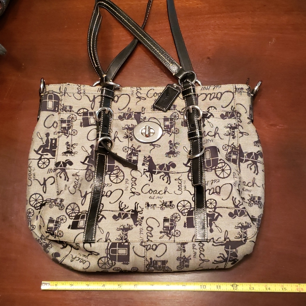 Coach signature purse with FREE wallet